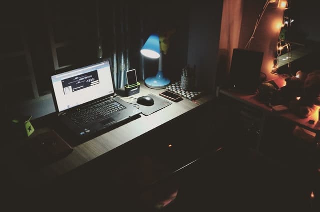 http://5%20WAYS%20YOU%20CAN%20MAKE%20YOUR%20BUSINESS%20MORE%20EFFICIENT%20USING%20TECHNOLOGY