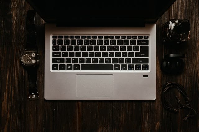 http://TOP%207%20PHP%20FRAMEWORKS%20(INFOGRAPHIC)