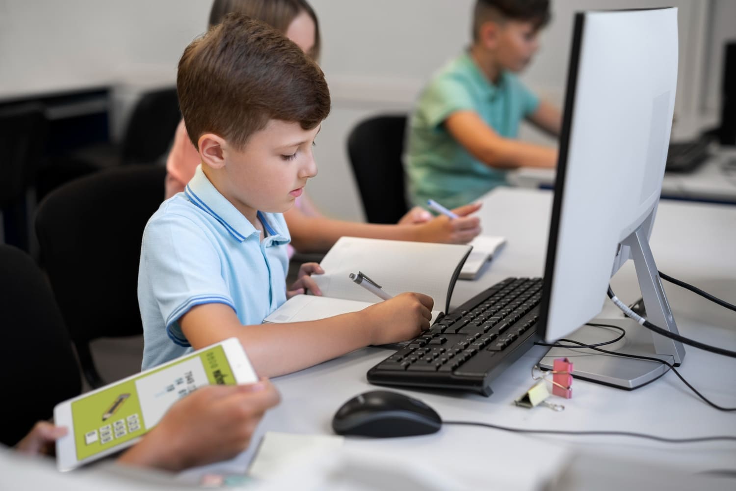 LEARNING-MANAGEMENT-SYSTEM-FOR-ONLINE-SCHOOL