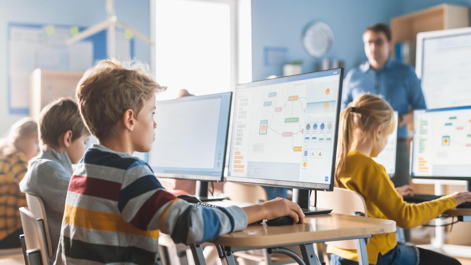 LEARNING-MANAGEMENT-SYSTEM-FOR-ONLINE-SCHOOL